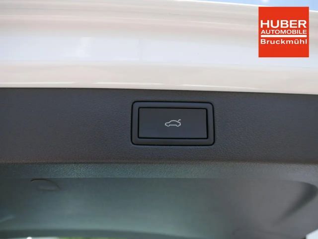 Skoda Kamiq 130 Jahre Premium Edition 1,5 TSI DSG*AHK-SCHWE...