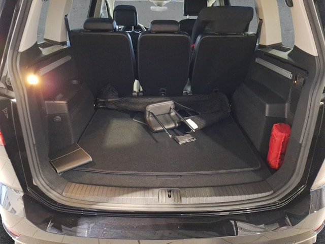 Volkswagen Touran 2.0 TDI IQ.Drive R-Line