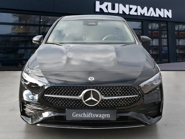 Mercedes-Benz A 180 AMG Line