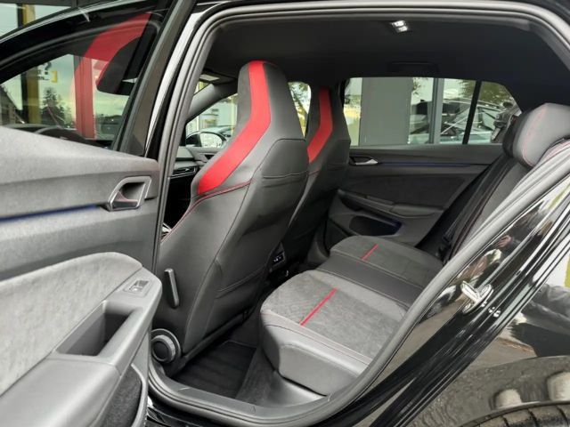 Volkswagen Golf 2.0 TSI GTI