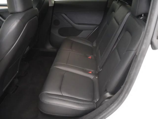 Tesla Model Y AWD Long Range