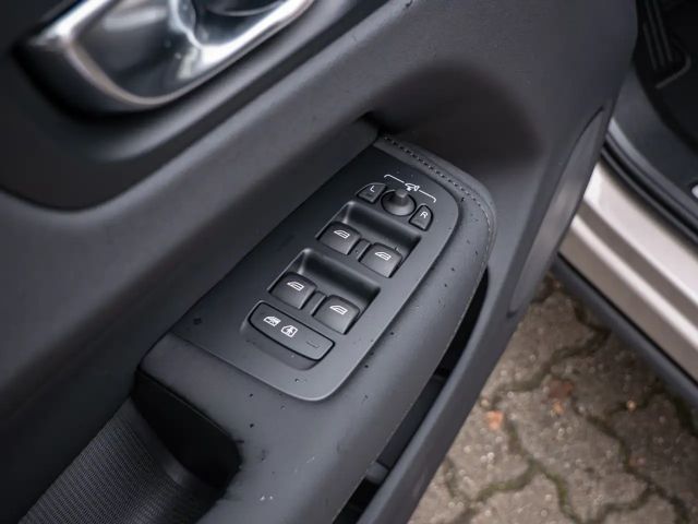 Volvo XC60 AWD Dark Plus Recharge T8