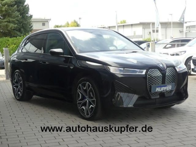BMW iX xDrive50