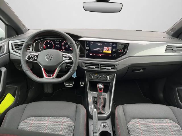 Volkswagen Polo 2.0 TSI DSG GTI