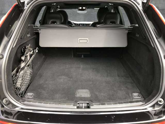 Volvo XC60 Dark Plus