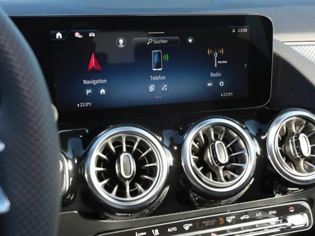 Mercedes-Benz B 180 AMG Line Sedan