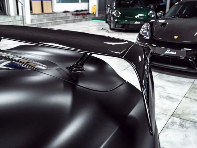 Aston Martin Vantage *Q Paint*Black Beast*Carbon*1/333*New