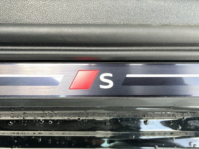 Audi A6 Avant Quattro S-Tronic