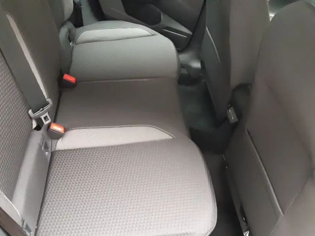 Volkswagen Taigo TSi / PDC / Kamera / DAB /