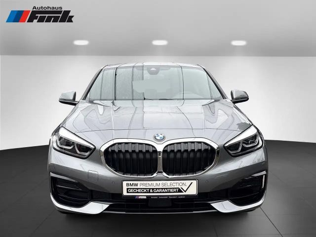 BMW 116 116i Sedan Sport Line