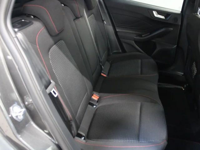 Ford Focus ST Line Wagon