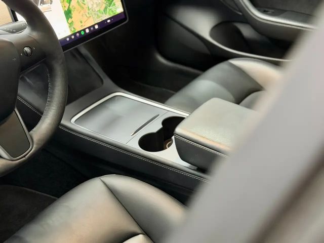 Tesla Model 3 AWD Long Range