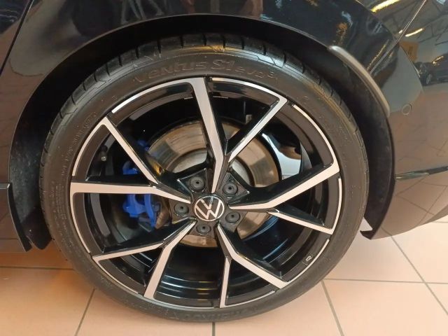 Volkswagen Golf 2.0 TSI DSG Golf VIII IQ.Drive