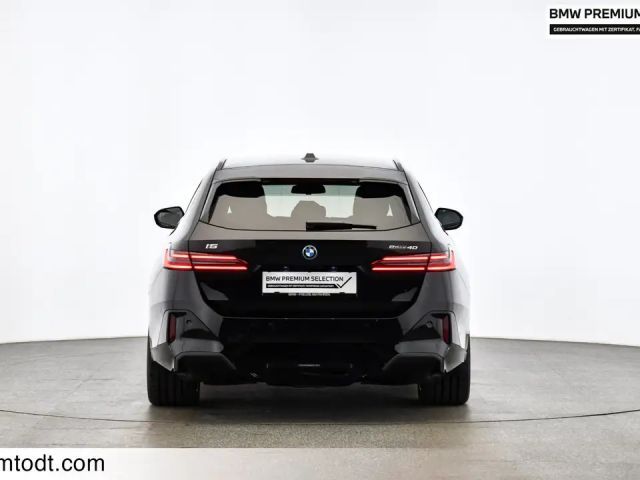 BMW i5 eDrive40