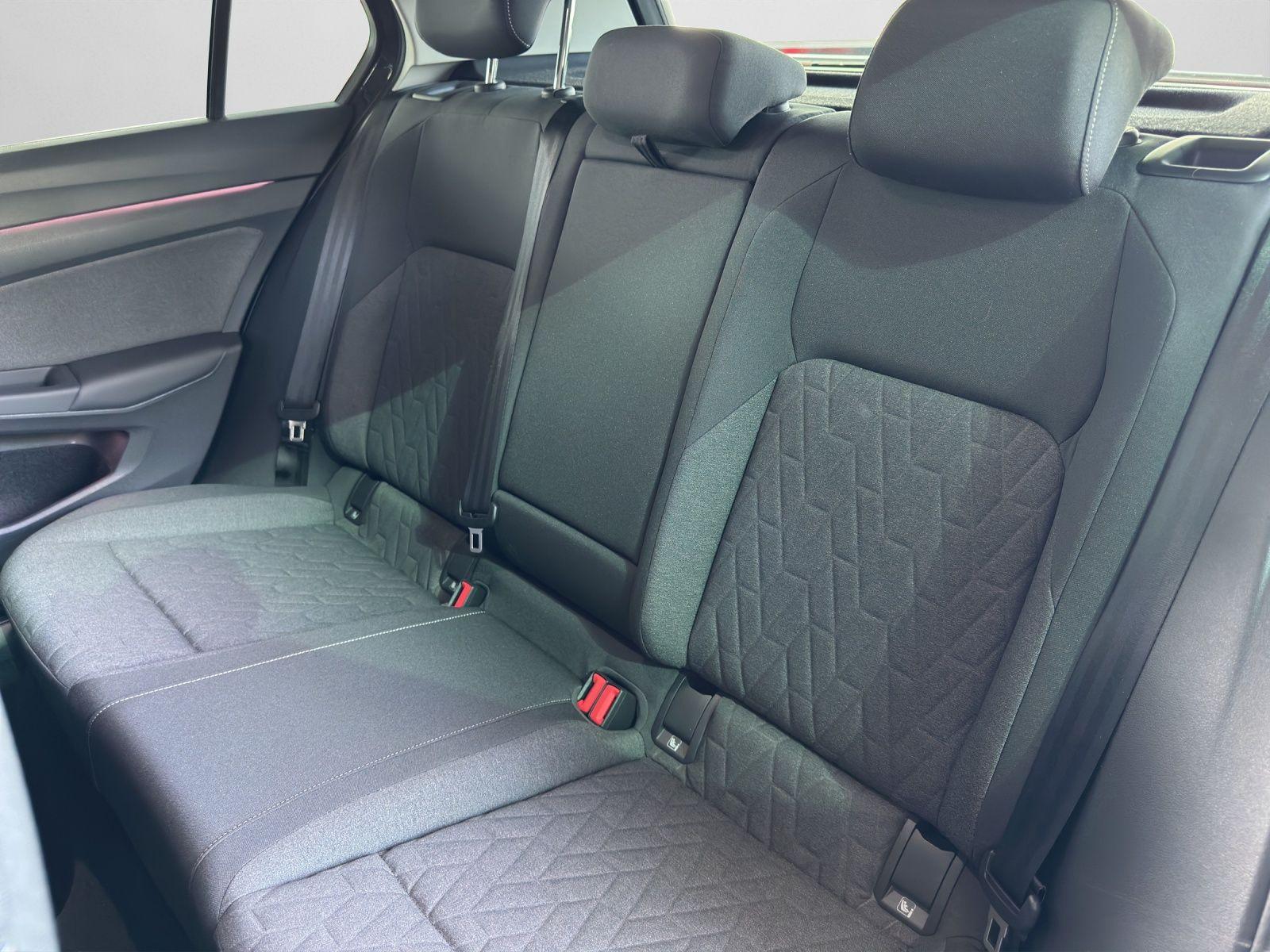 Volkswagen Golf 1.5 eTSI DSG Golf VIII Life