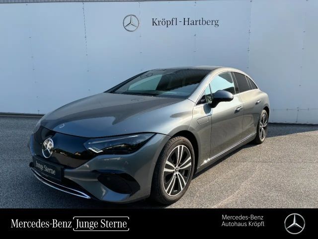 Mercedes-Benz EQE 300 Sedan