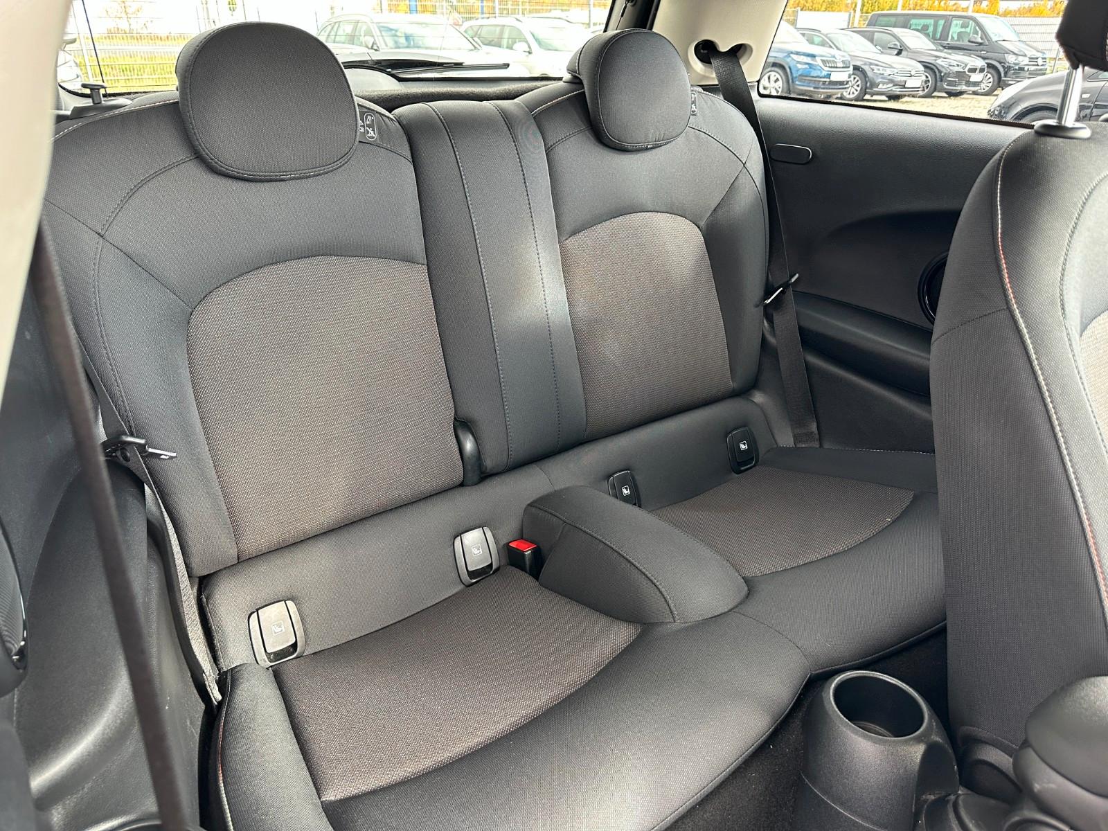 MINI Cooper 3-deurs Essential