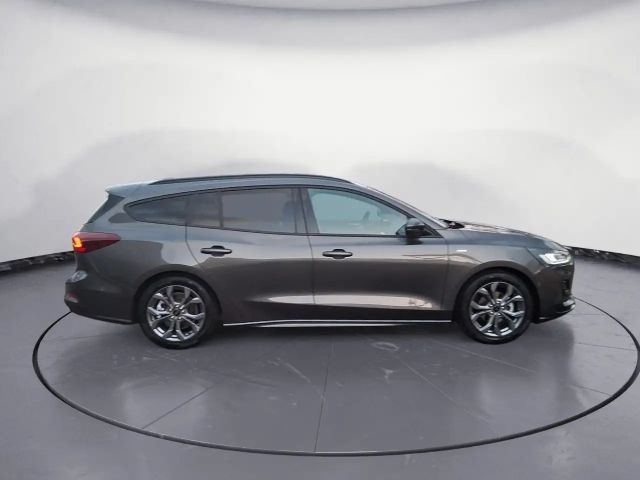 Ford Focus ST Line Wagon