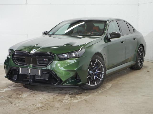 BMW M5 Sedan