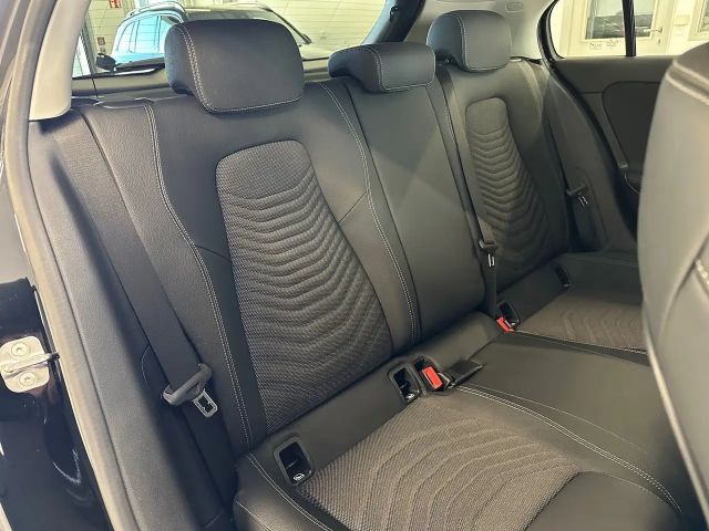 Mercedes-Benz A 200 A 200 d