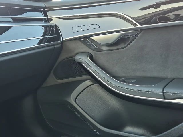 Audi A8 60 TFSI S-Line