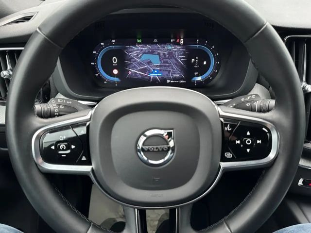 Volvo XC60 H&K Panorama Luftfahrwerk Standheiz 21-Zoll