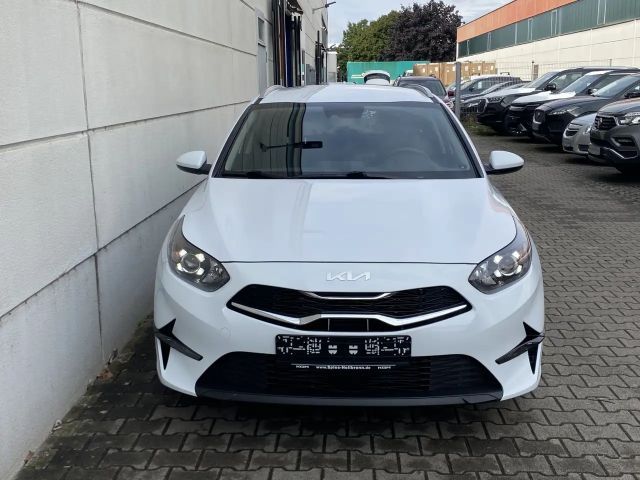 Kia Ceed CRDi Hybrid Vision