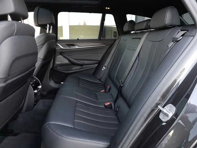 BMW 530 530d Luxury Line Touring