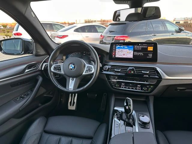 BMW 530 530d M-Sport Touring xDrive