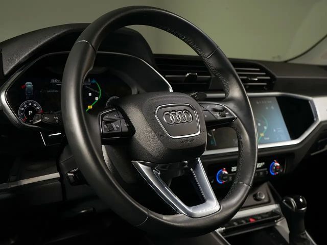 Audi Q3 35 TFSI S-Line