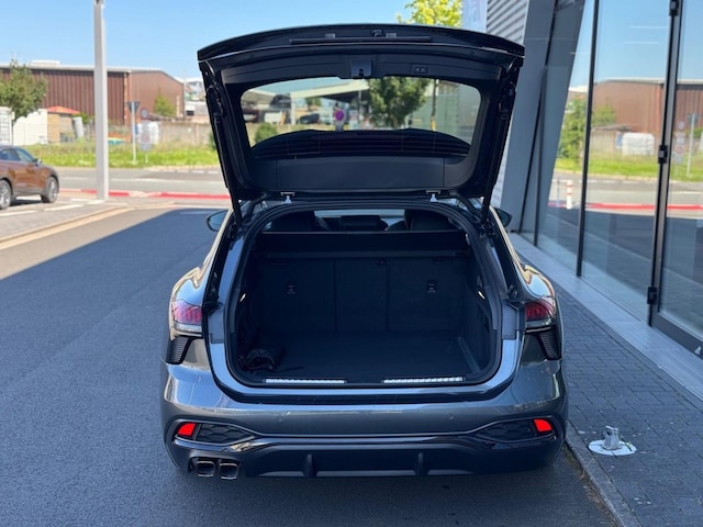 Audi A6 Avant Quattro S-Tronic