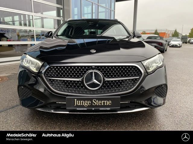 Mercedes-Benz E 200 AVANTGARDE Estate