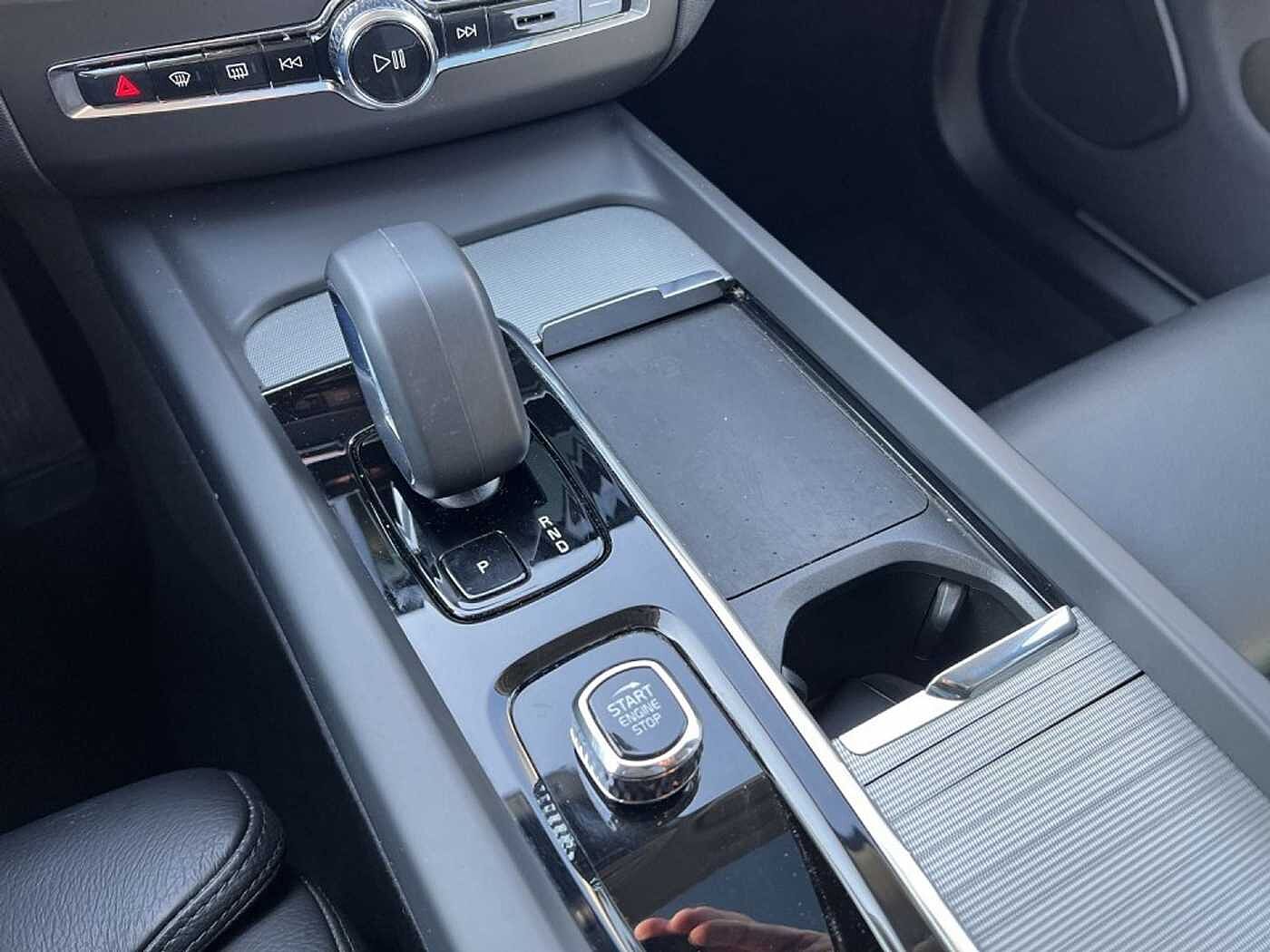 Volvo XC60 Dark Plus T8