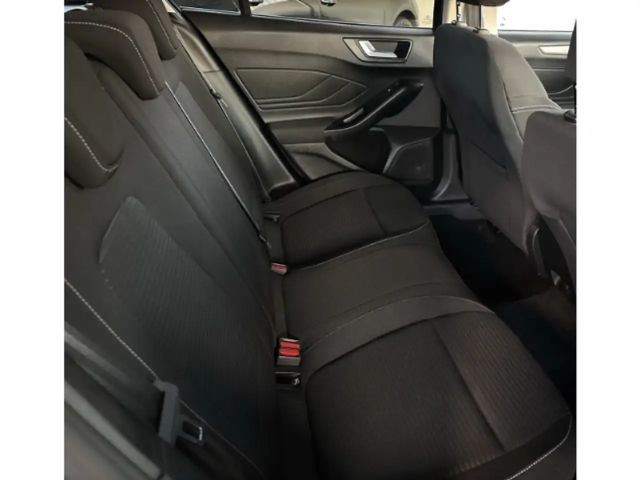 Ford Focus EcoBoost Titanium Wagon