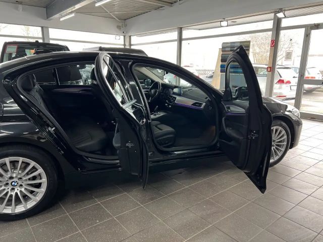 BMW 530 530e Sedan
