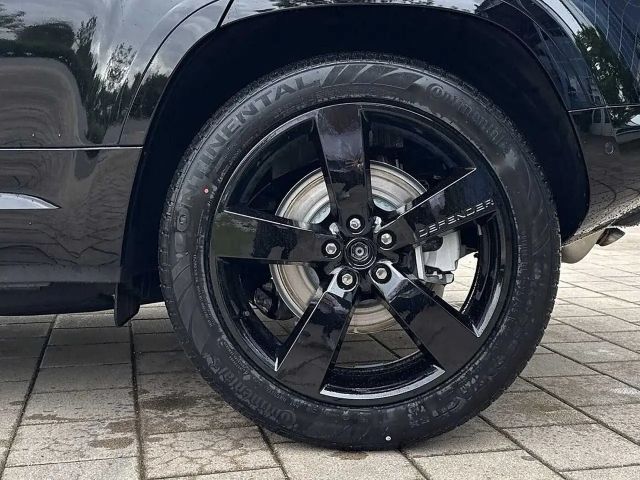 Land Rover Defender 110 D300 Dynamic SE