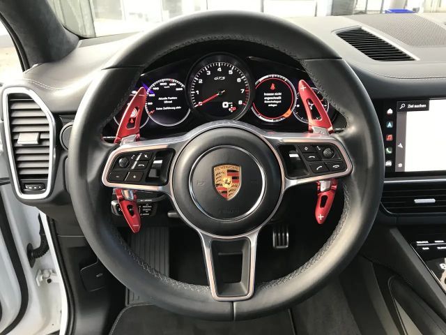 Porsche Cayenne GTS