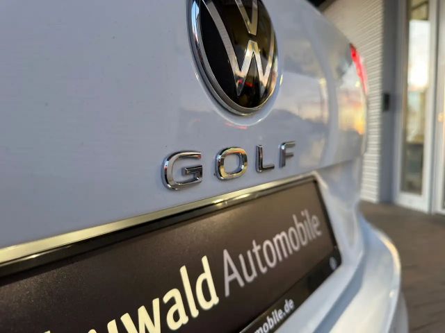 Volkswagen Golf 1.5 TSI Golf VIII Life Variant