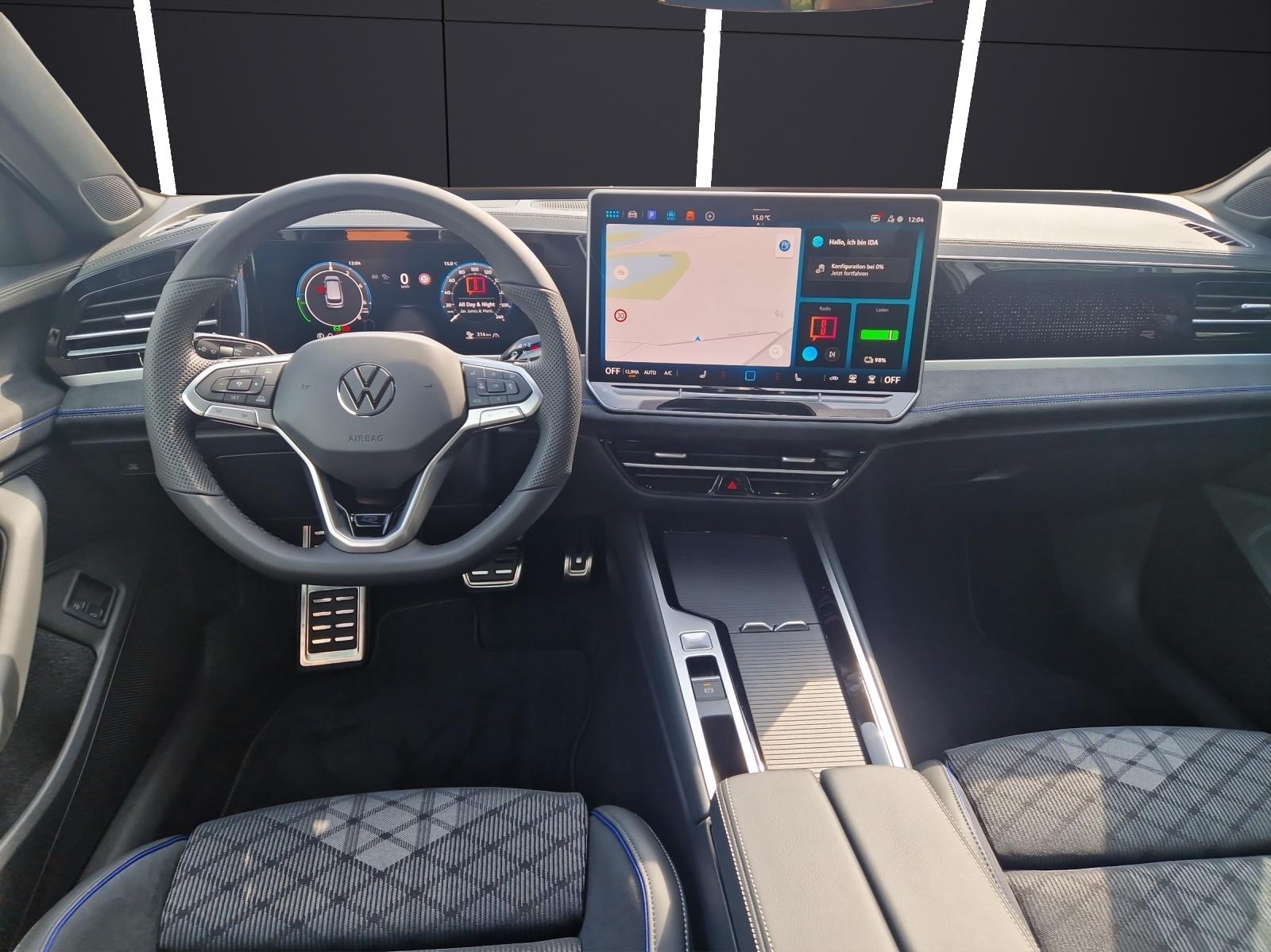 Volkswagen Passat R-Line eHybrid