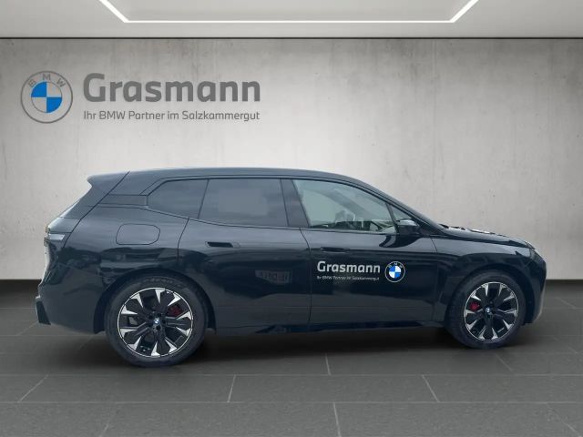 BMW iX xDrive45