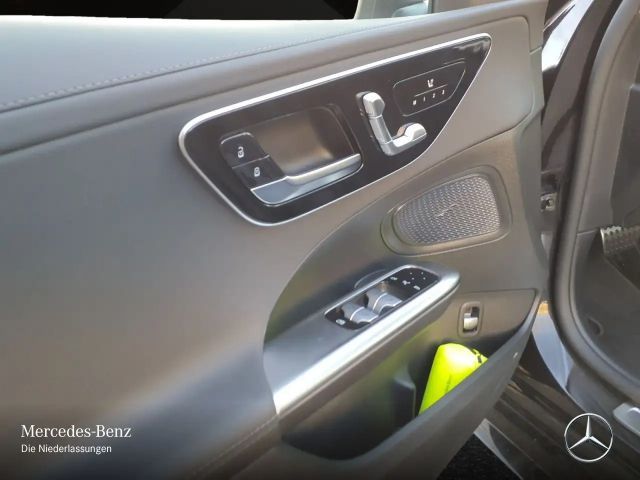 Mercedes-Benz C 180 AMG Line Sedan