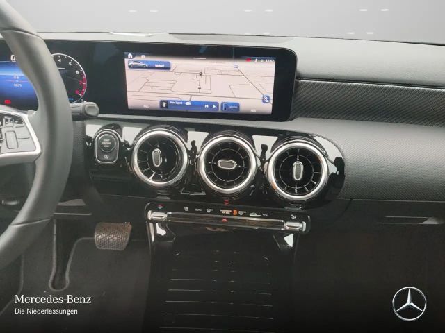 Mercedes-Benz A 200 Progressive