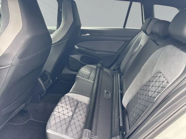 Volkswagen Golf R-Line Variant