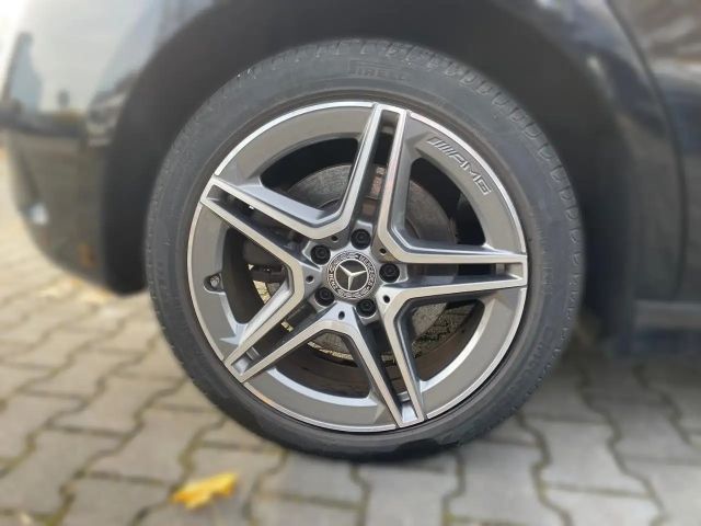 Mercedes-Benz A 250 A 250 e AMG Line