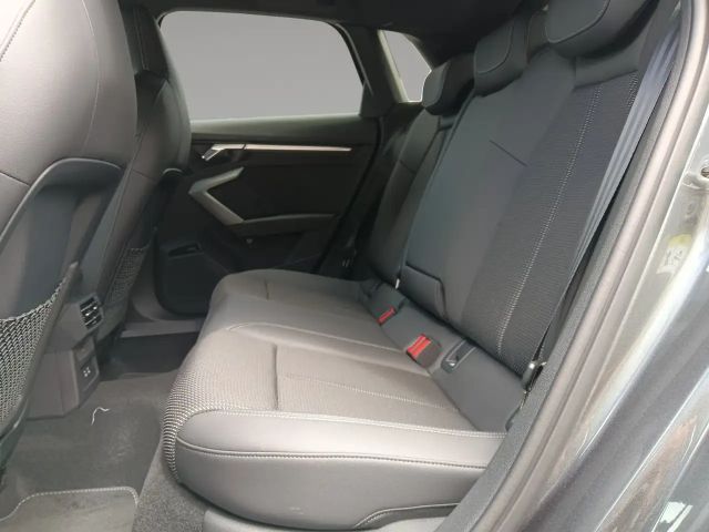 Audi A3 45 TFSI Hybride S-Line Sedan