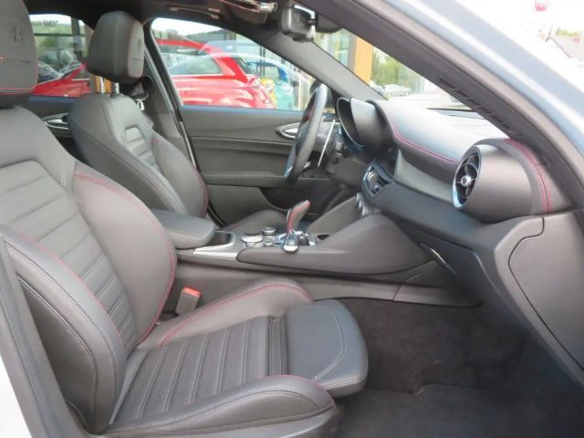 Alfa Romeo Giulia Q4