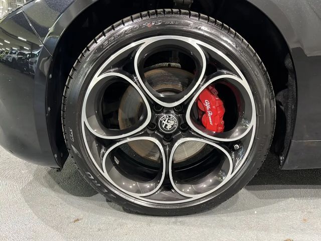 Alfa Romeo Giulia Q4