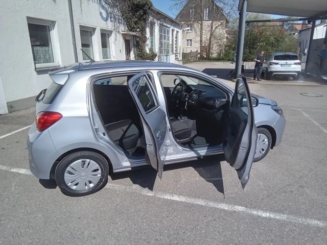 Mitsubishi Space Star Star