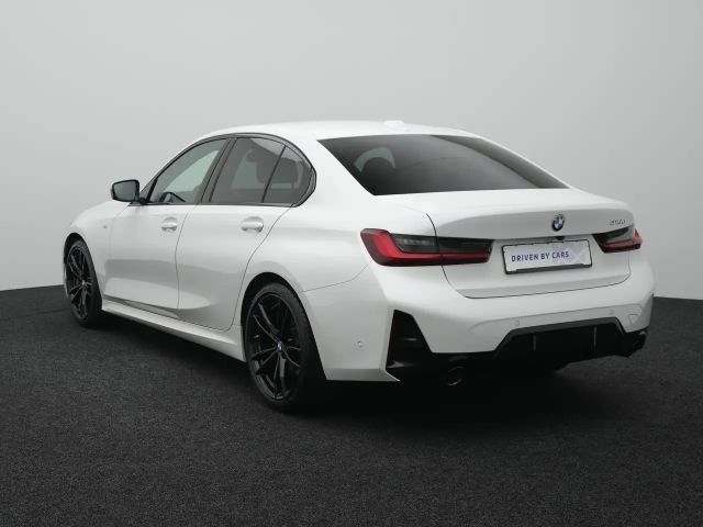 BMW 318 318d M-Sport Sedan