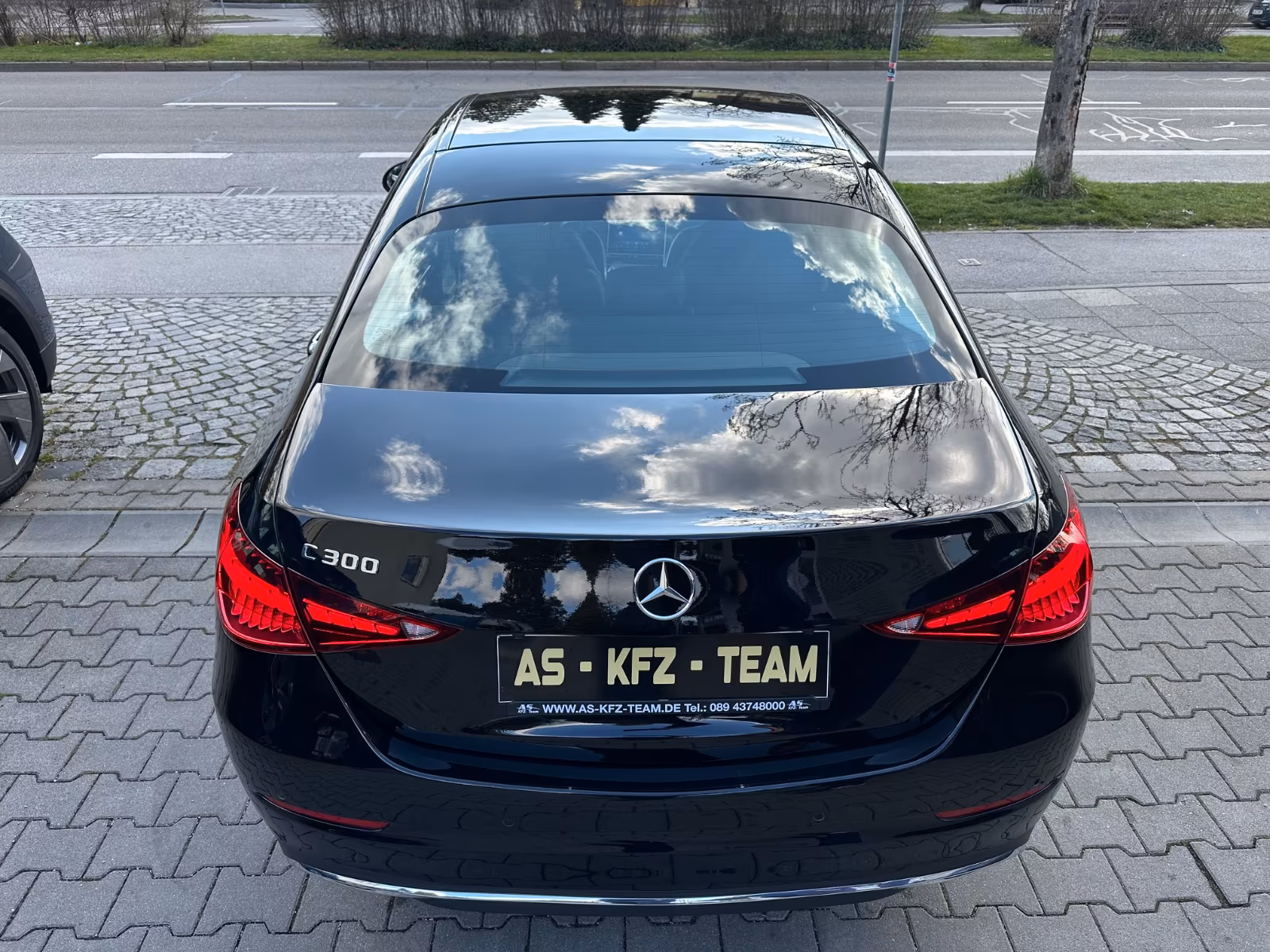 Mercedes-Benz C 300 AMG Line AVANTGARDE Sedan